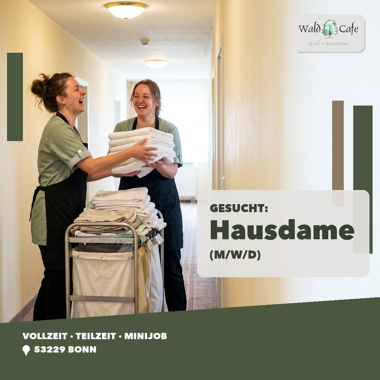 Motiv 2 — zwei Kolleginnen mit Wäsche auf dem Flur